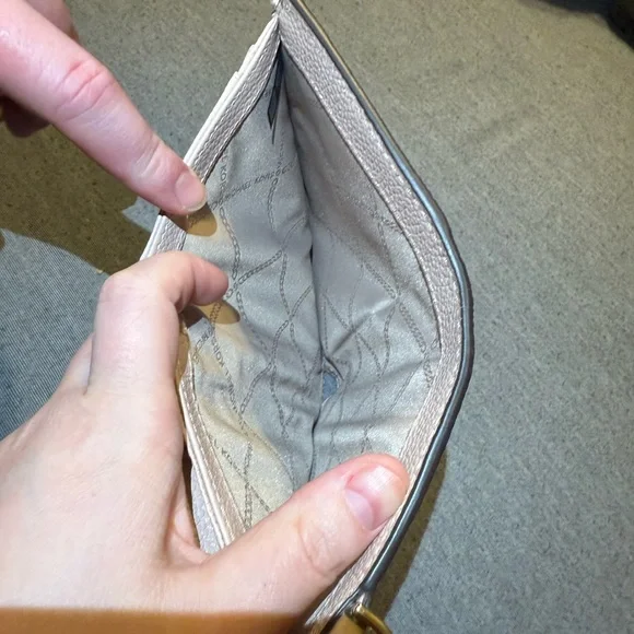 Michael Kors Women's Blush Pink Wallet and Purse - Picture 8 of 16